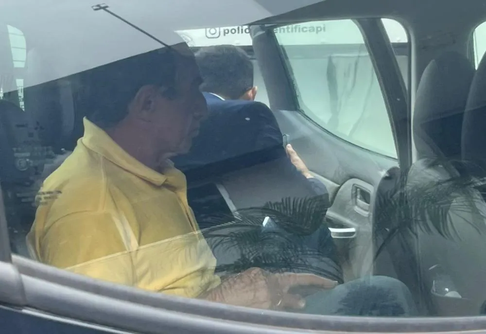 O prefeito de Pio IX, Silas Noronha, foi preso na manhã desta sexta-feira (10) e ficará afastado do cargo por 90 dias.