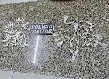 Em Parnaíba, Polícia encontra mais 100 papelote de drogras escondida em matagal.