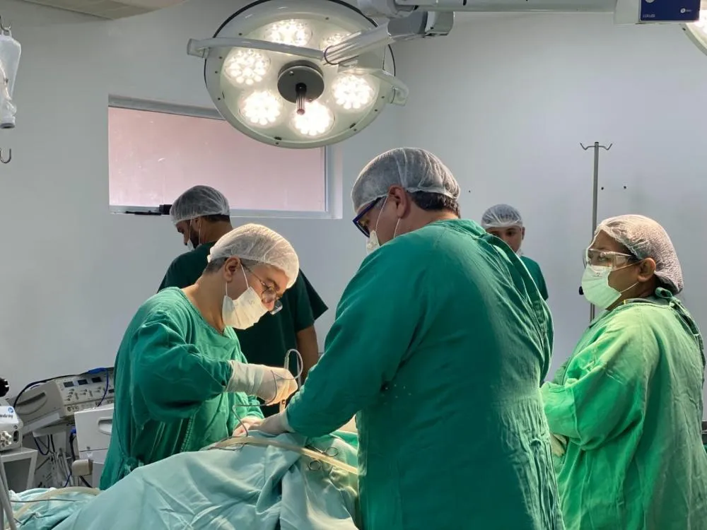 O Hospital Estadual Dirceu Arcoverde (Heda), em Parnaíba, promoveu um mutirão que resultou em 24 procedimentos urológicos realizados em 15 pacientes. 