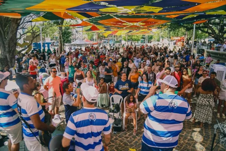 Feira na Praça anima o Centro de Teresina neste domingo (19) com música, cultura e economia criativa.