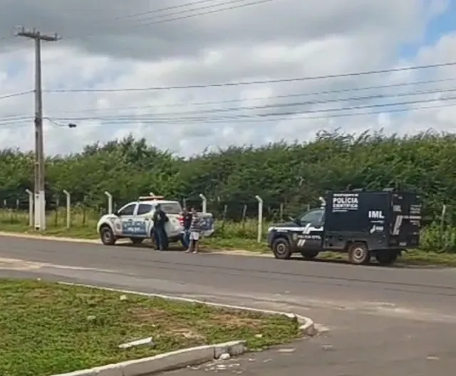 Em Parnaíba, Idoso morre atropelado em bicicleta por caminhonete.