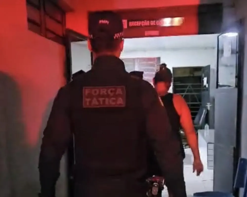 Motorista é presa após atropelar homem em situação de rua em Teresina.