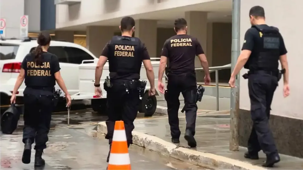 Polícia Federal deflagrou, nesta sexta-feira (24/4), as operações Fraud II e Fraud III que miram em esquemas distintos de fraudes documentais e financeiras praticadas contra órgãos públicos federais.
