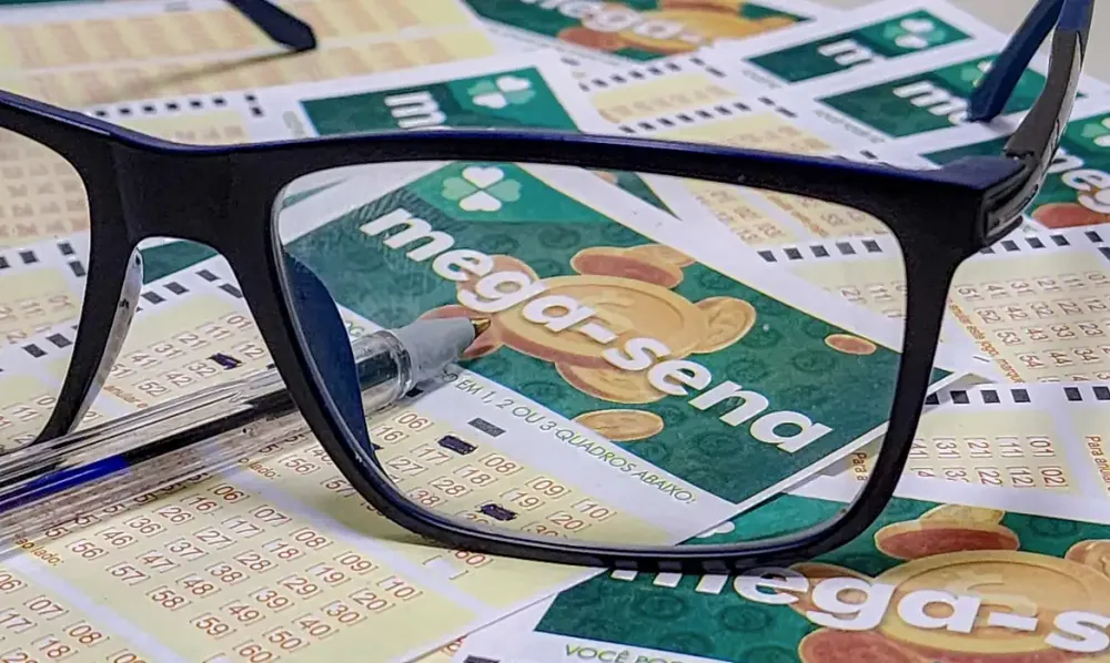 Mega-Sena sorteia prêmio acumulado em R$ 115 milhões nesta terça-feira.