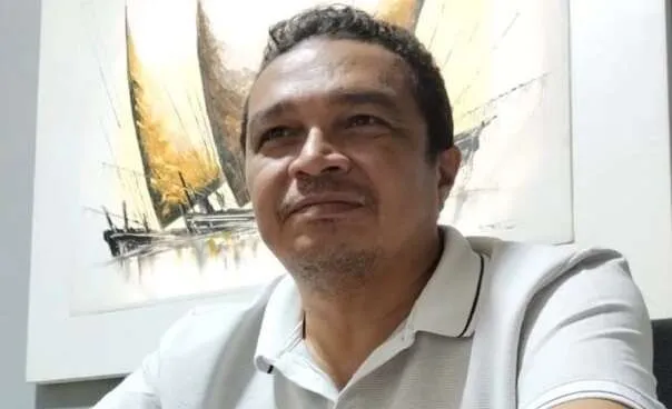 Suplente de vereador é preso ao se apresentar em delegacia devido a uma dívida de aproximadamente R$ 12 mil em pensão alimentícia.