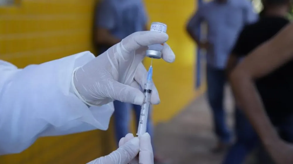 Sesapi reforça vacinação contra HPV e dengue e convoca população para ampliar proteção de adolescentes.