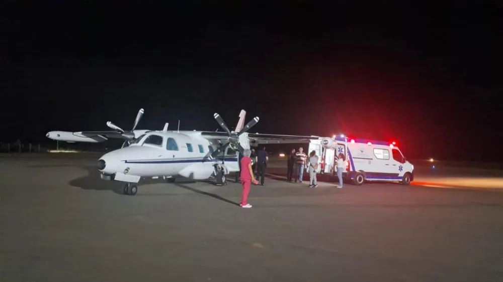 Sinalização noturna recém-inaugurada em pista de voo de Uruçuí permite transferência de paciente em UTI aérea