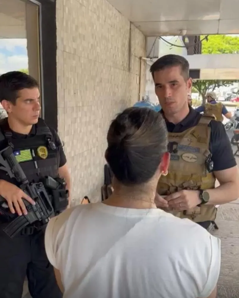 Polícia prende empresária investigada por tortura contra doméstica grávida no Maranhão.