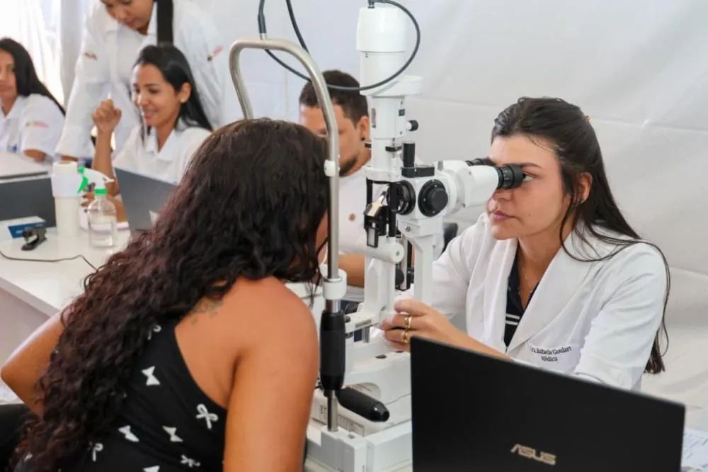 Carreta leva cirurgias de catarata e atendimentos especializados em oftalmologia à região de Corrente.
