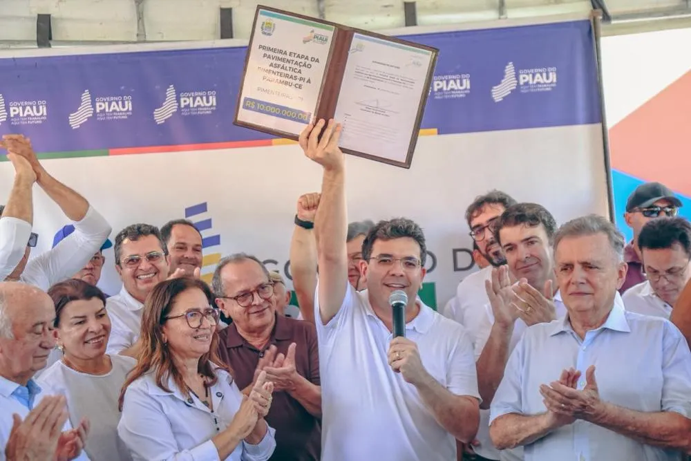 Rafael Fonteles inaugura pista de caminhada, entrega Centro Cultural e autoriza novas obras em Pimenteiras.
