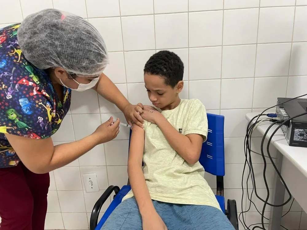 FMS convoca meninos de 9 a 19 anos para se vacinarem contra HPV em Teresina.