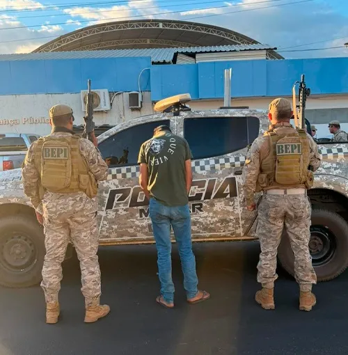 Polícia prende suspeito de tráfico e apreende tabletes de cocaína durante operação em Picos.