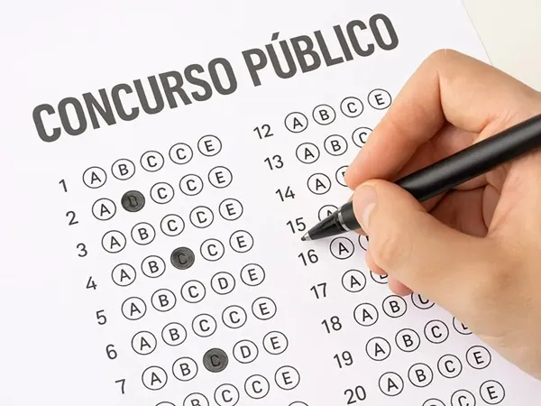 Governo do Estado abre processo seletivo com vagas para nível médio e superior para a Sasc; confira o edital.