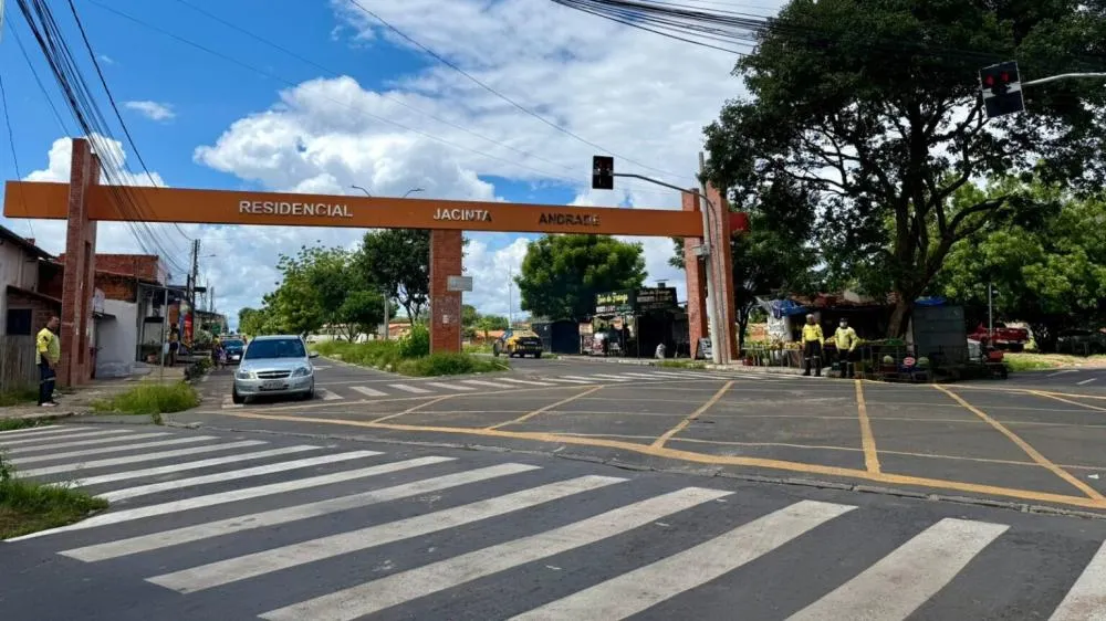 Teresina recebe novos cruzamentos semafóricos após estudos técnicos da Strans.