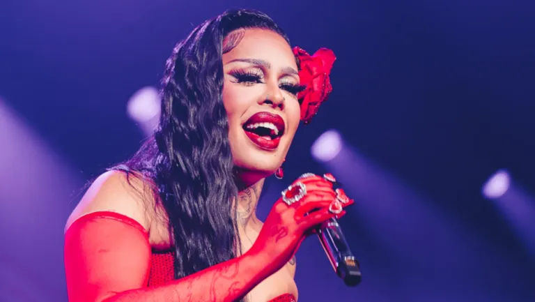 Cantora Gloria Groove é confirmada como primeira atração da 2ª Parada Day Piauí.