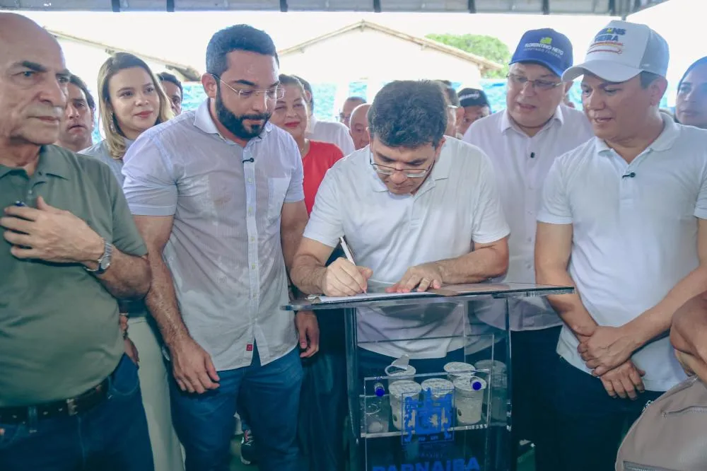 Governador Rafael Fonteles autoriza nova etapa da Orla da Pedra do Sal e mais de R$ 50 milhões em asfalto para Parnaíba.