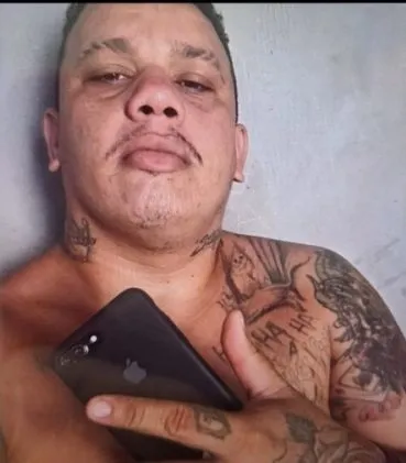 Líder do PCC é executado com mais de 26 tiros em Altos, Piauí; esposa dele também foi baleada.