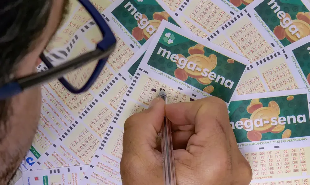 Mega-Sena sorteia prêmio acumulado em R$ 10 milhões neste sábado.