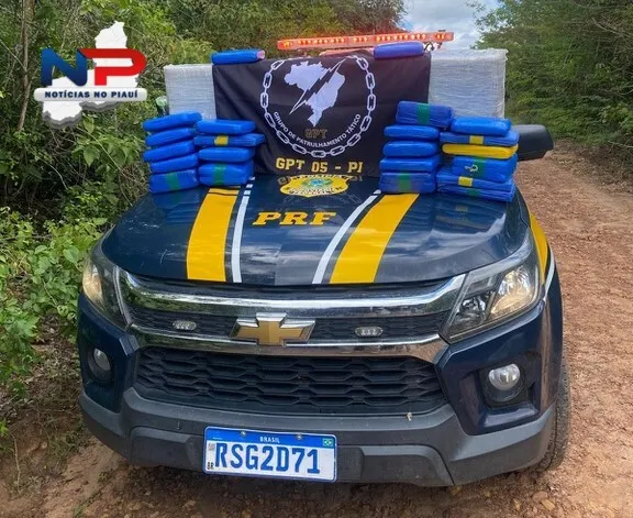 Polícia Rodoviária Federal apreende cerca de 90 quilos de skunk na BR-402, na Divisa do Piauí com o Maranhão.