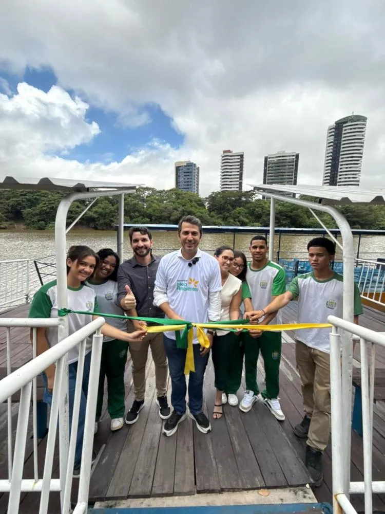 Inaugurado novo píer da região da Floresta Fóssil e a reforma completa do barco-escola em Teresina.