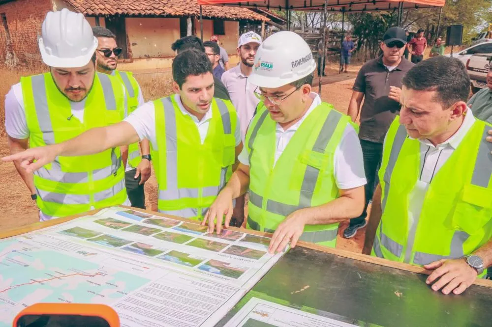 Governador Rafael Fonteles recupera PI-379 e anuncia ligação de Aroeiras do Itaim a Itainópolis.