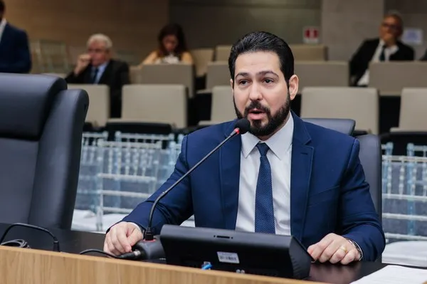 Troca de cadeiras na Alepi, Dr. Felipe Sampaio se licencia por motivos de saúde e Ziza Carvalho assume.